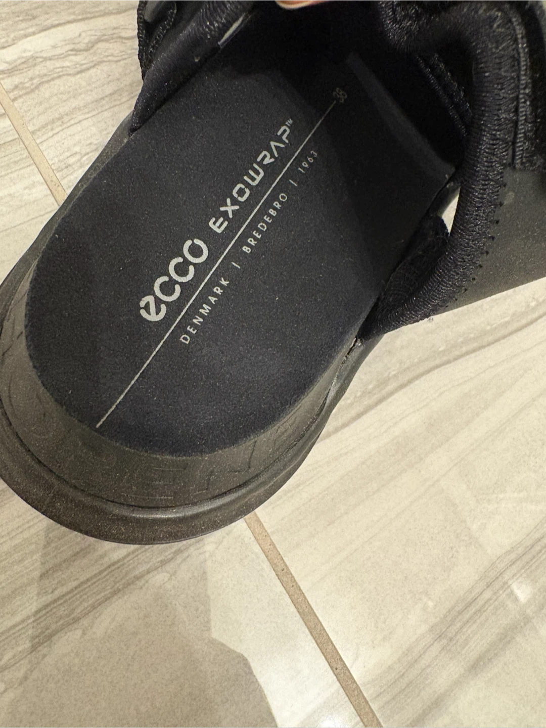 ECCO EXOWRAP Black Sandals Size 7/7.5 Women - photo 4