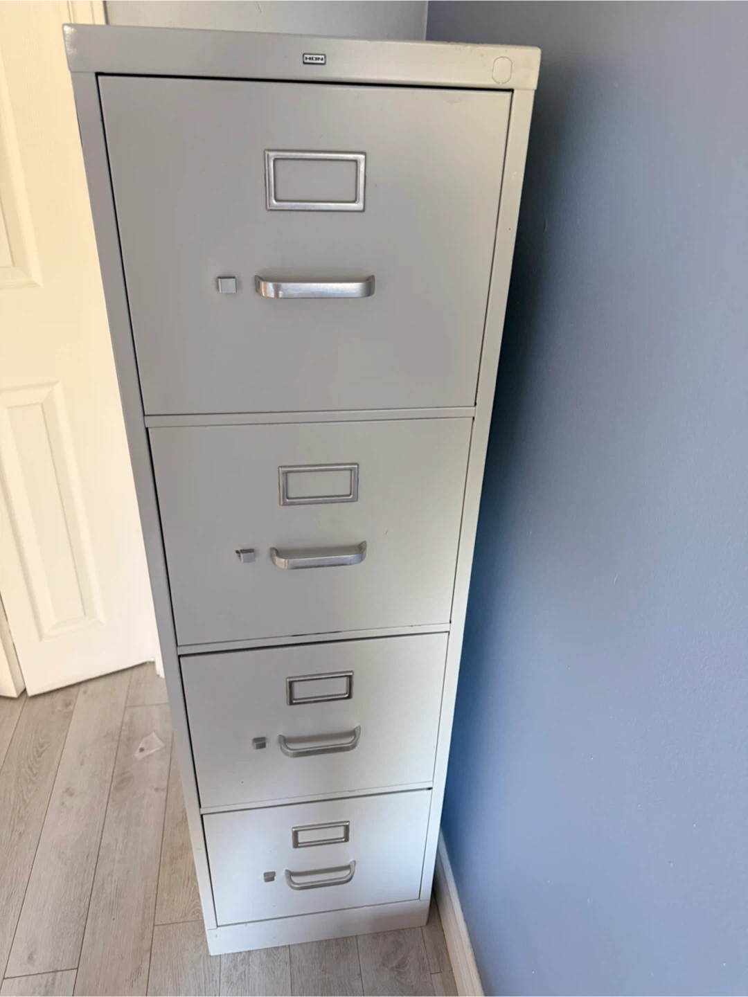 4-Drawer Vertical File 15 by 26-1/2 by 52-Inch, Light Gray