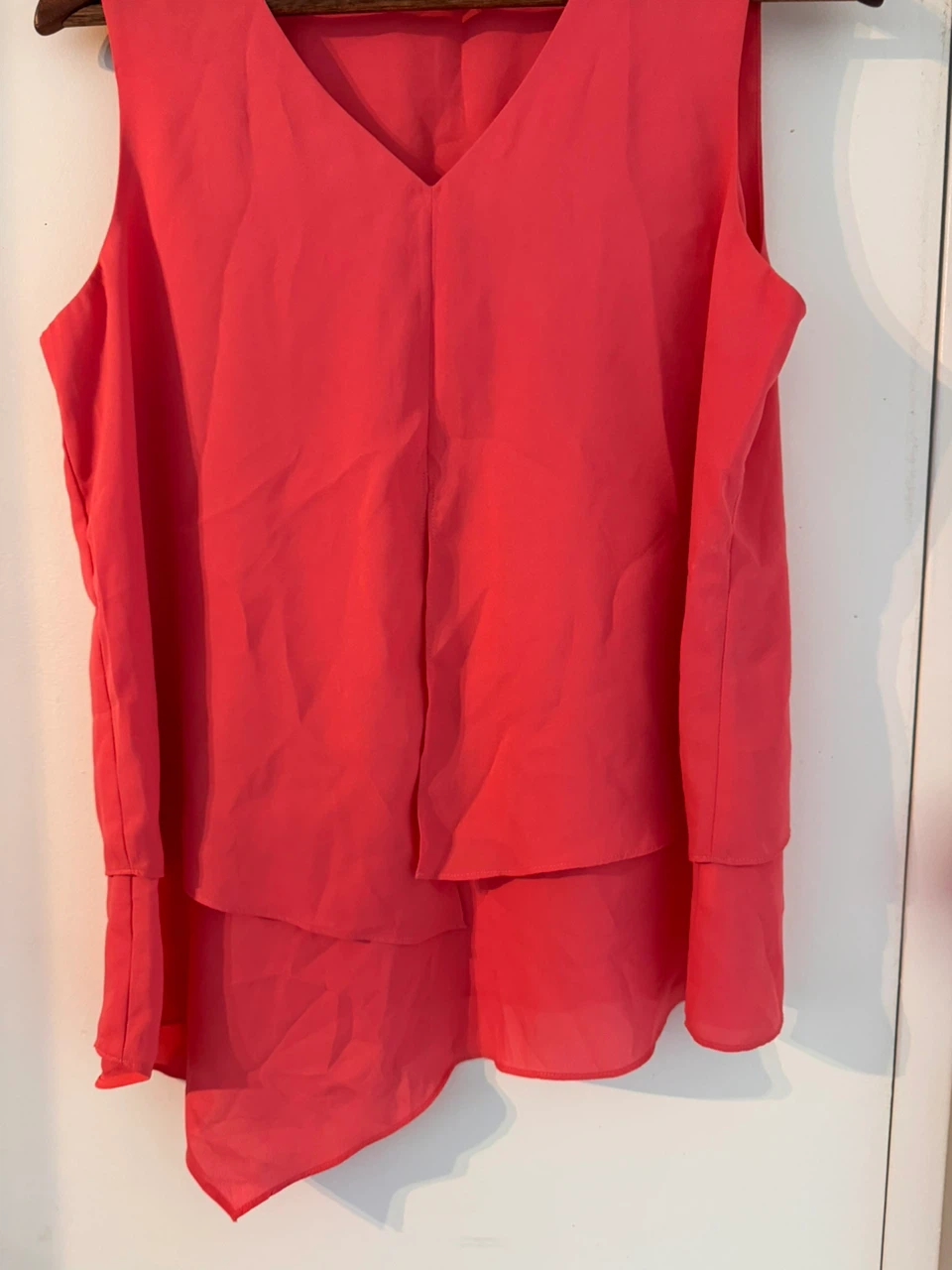 Laura Petites Coral V-Neck Sleeveless Top - Size 6 - photo 3