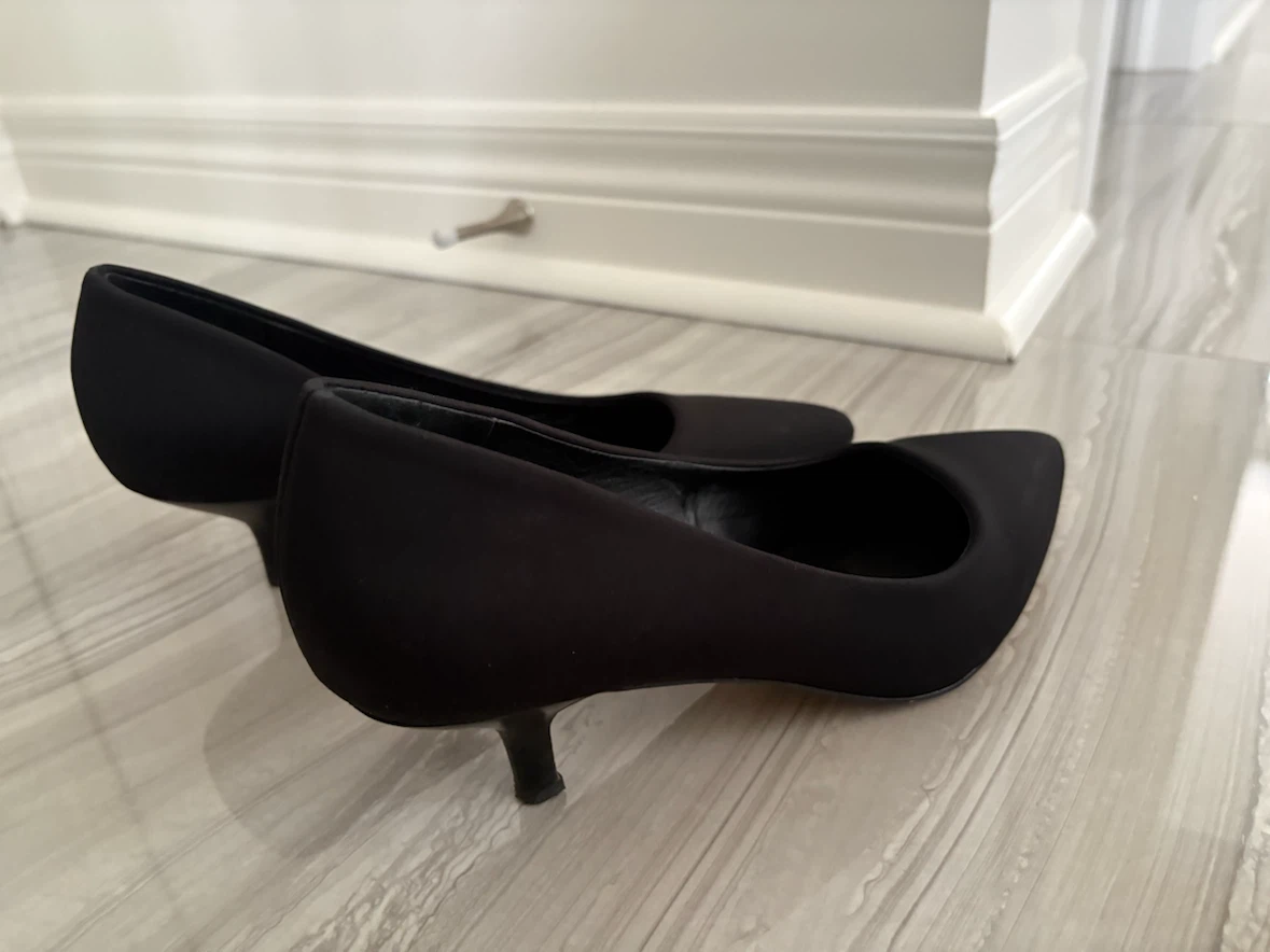Donald J Pliner Black Fabric Kitten Heel Pumps