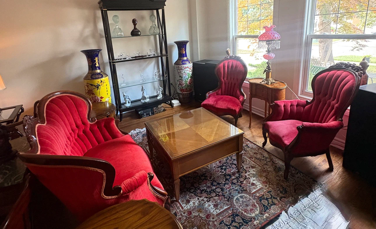 Antique Red Velvet Sofa and Chairs Set - photo 2