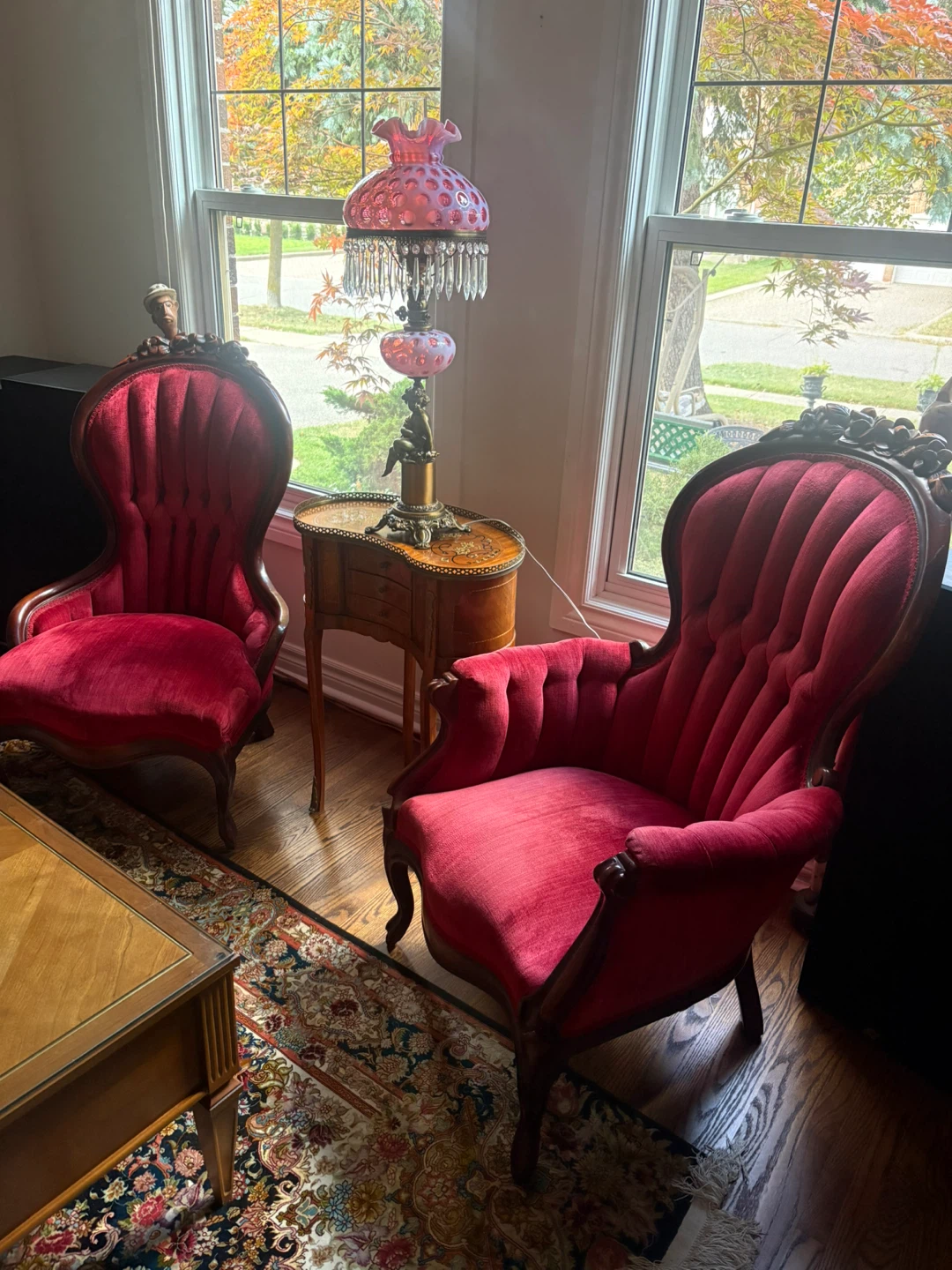 Antique Red Velvet Sofa and Chairs Set - photo 3