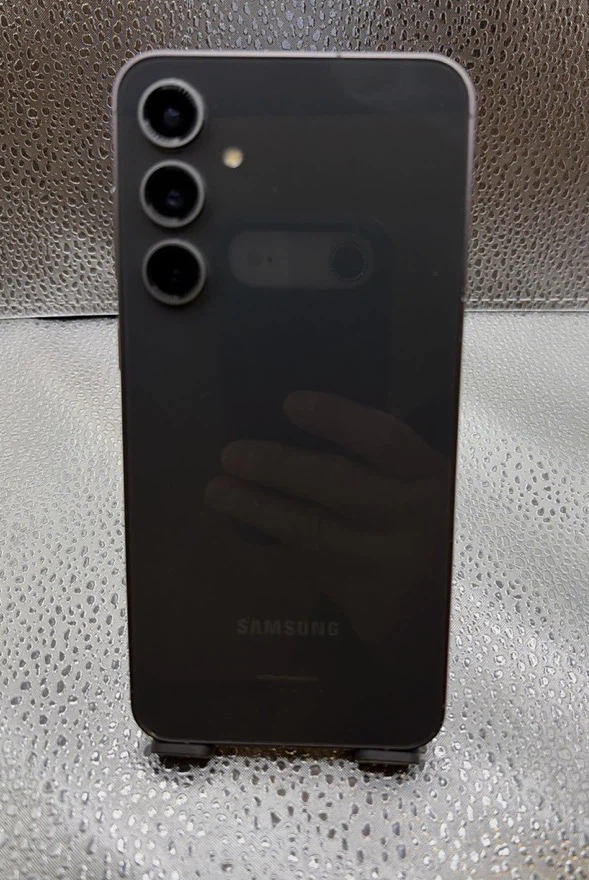 Samsung Galaxy S23 Smartphone