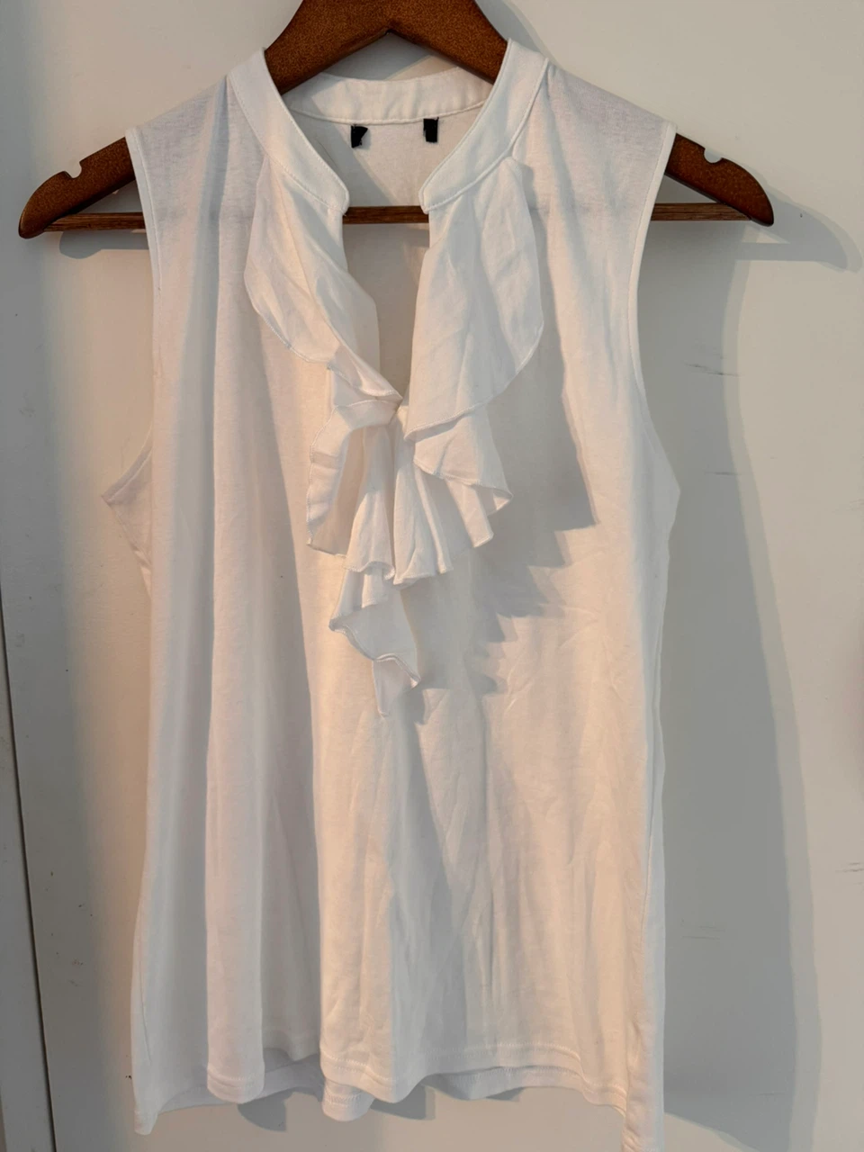 White Sleeveless Ruffle Top - photo 2