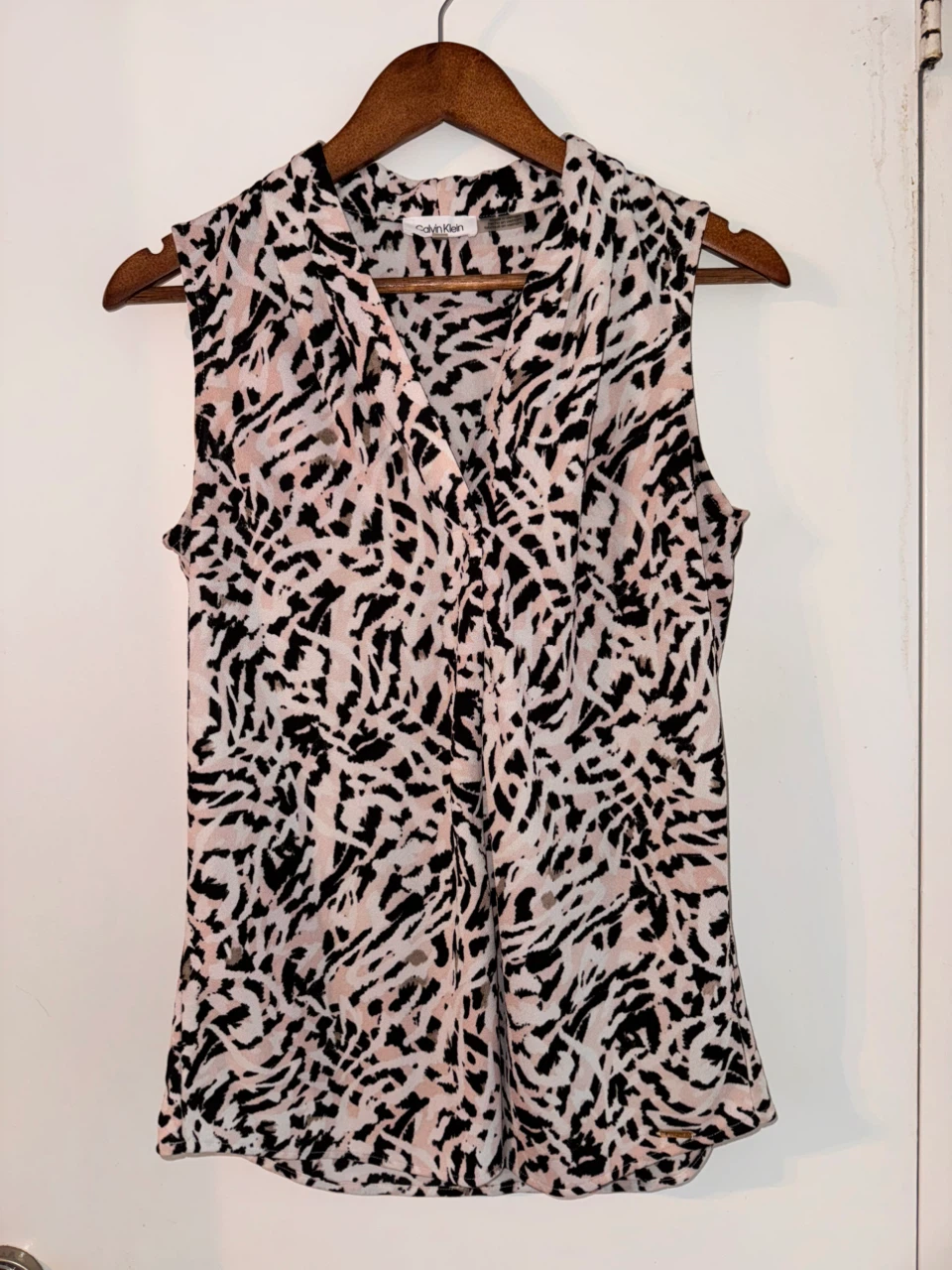 Calvin Klein Sleeveless Print Blouse