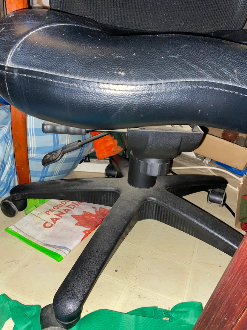 Black Mesh Office Chair - photo 3
