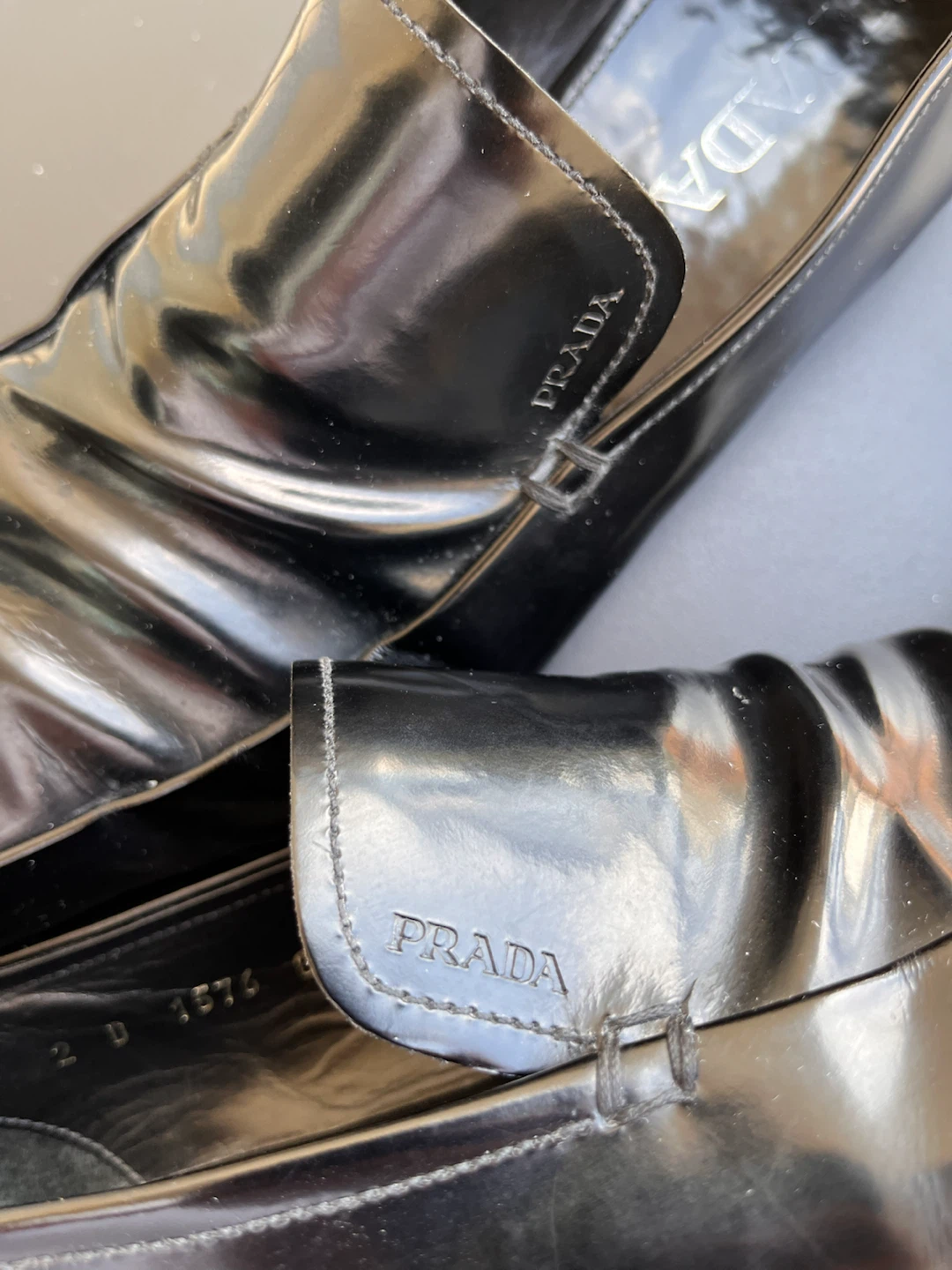 Prada Black Patent Leather Loafers - Size 8.5D US - photo 4