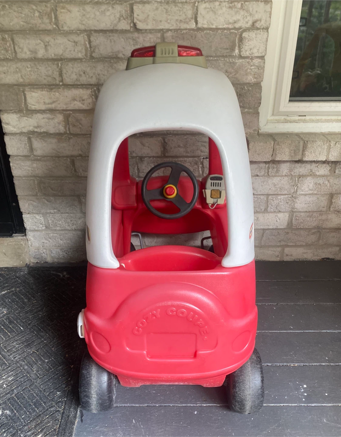 Little Tikes ride & rescue cozy coupe car - photo 4