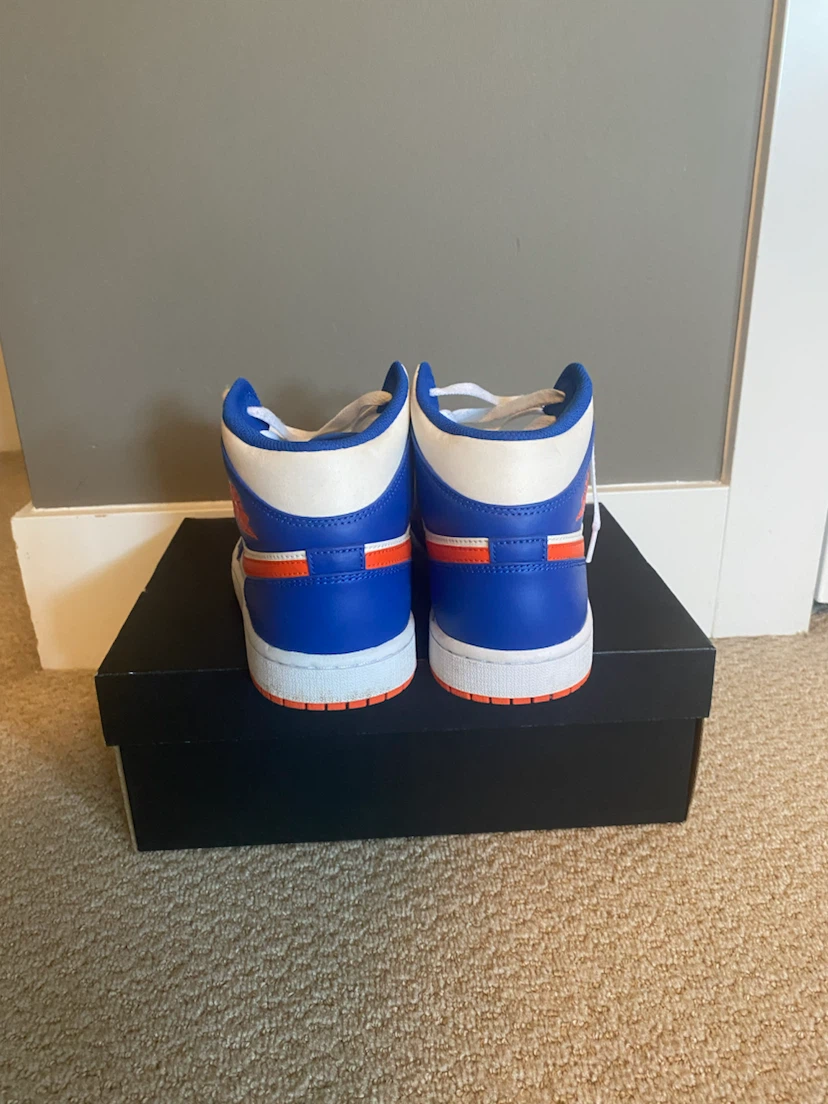 Air Jordan 1 Mid SE "Dynamic Yellow" Sneakers - photo 3