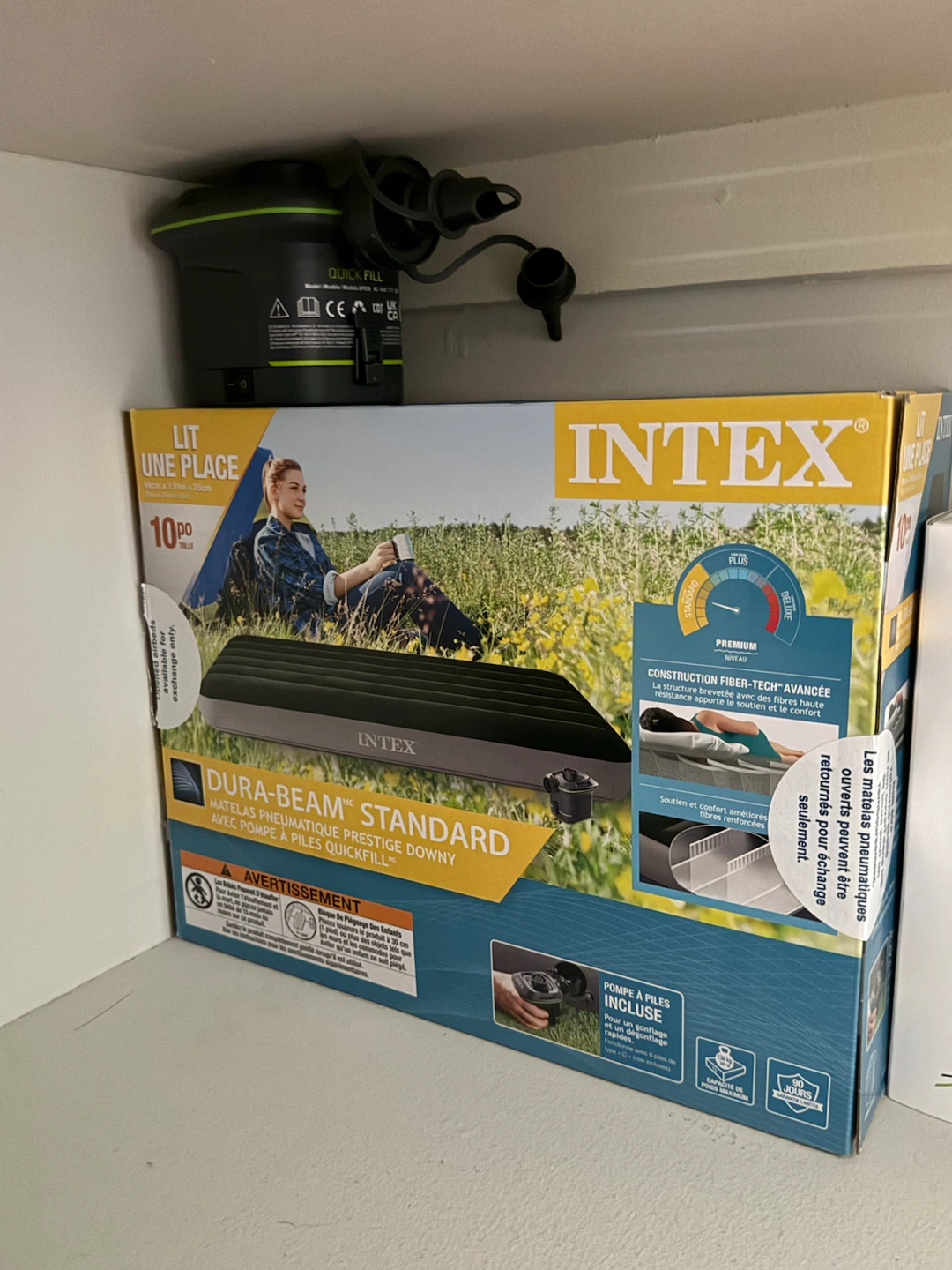 Intex Dura-Beam Standard Air Mattress with Quick Fill Pump