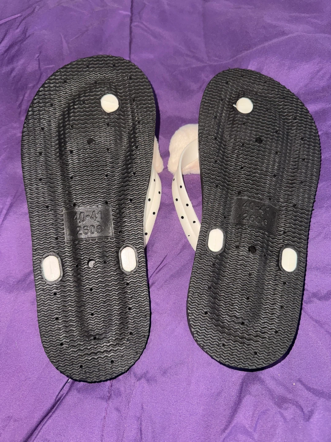 Hello Kitty Flip Flops size 8/9 - photo 5