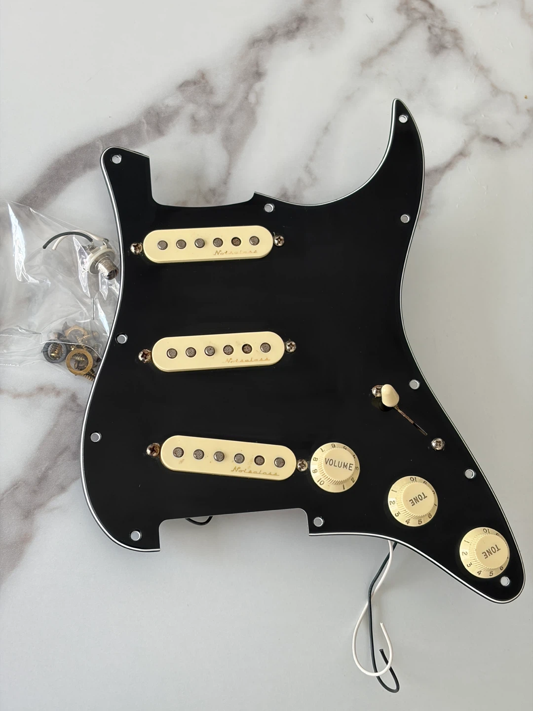 Fender Vintage Noiseless pickups Pre-Wired Strat