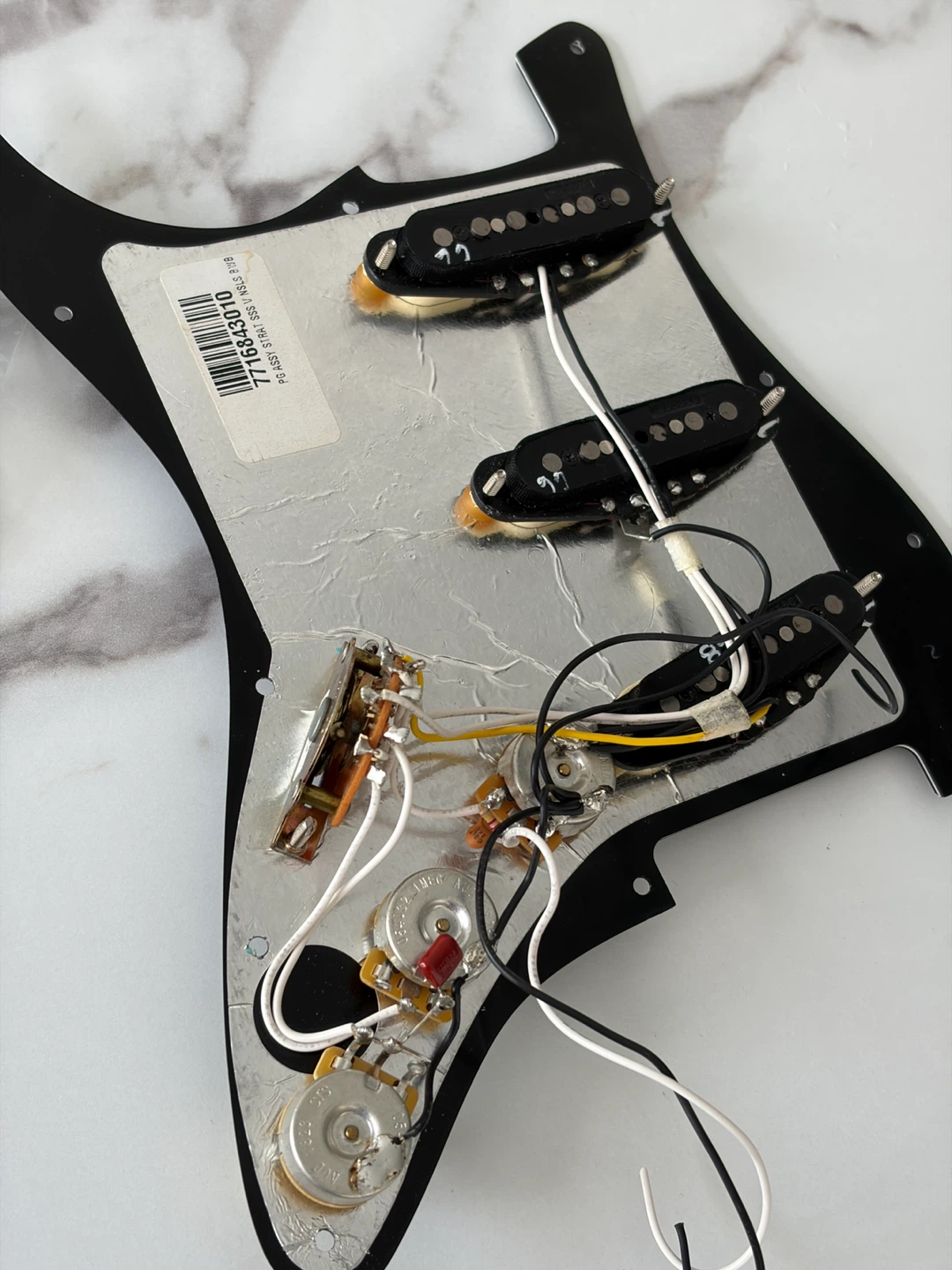 Fender Vintage Noiseless pickups Pre-Wired Strat - photo 4