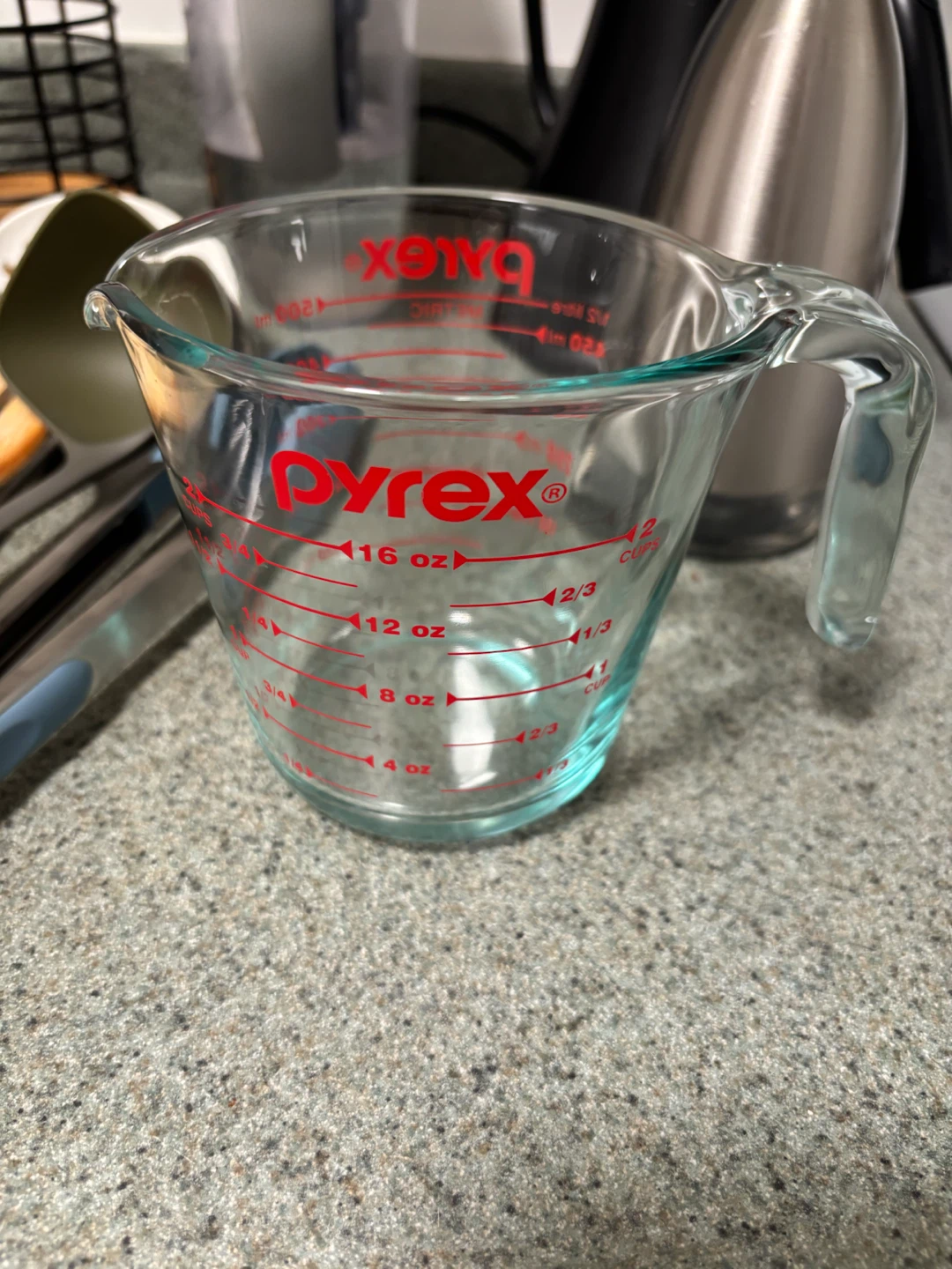 Various kitchen items and utensils - photo 2