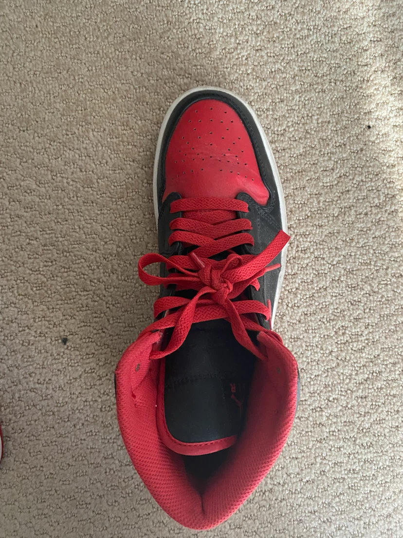 Air Jordan 1 Mids SE Black and Red - photo 4