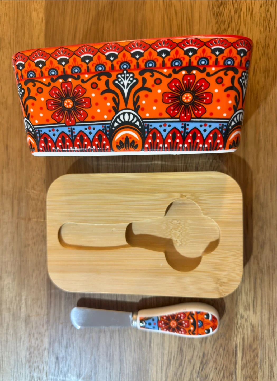 Vancasso Butter Dish with Knife