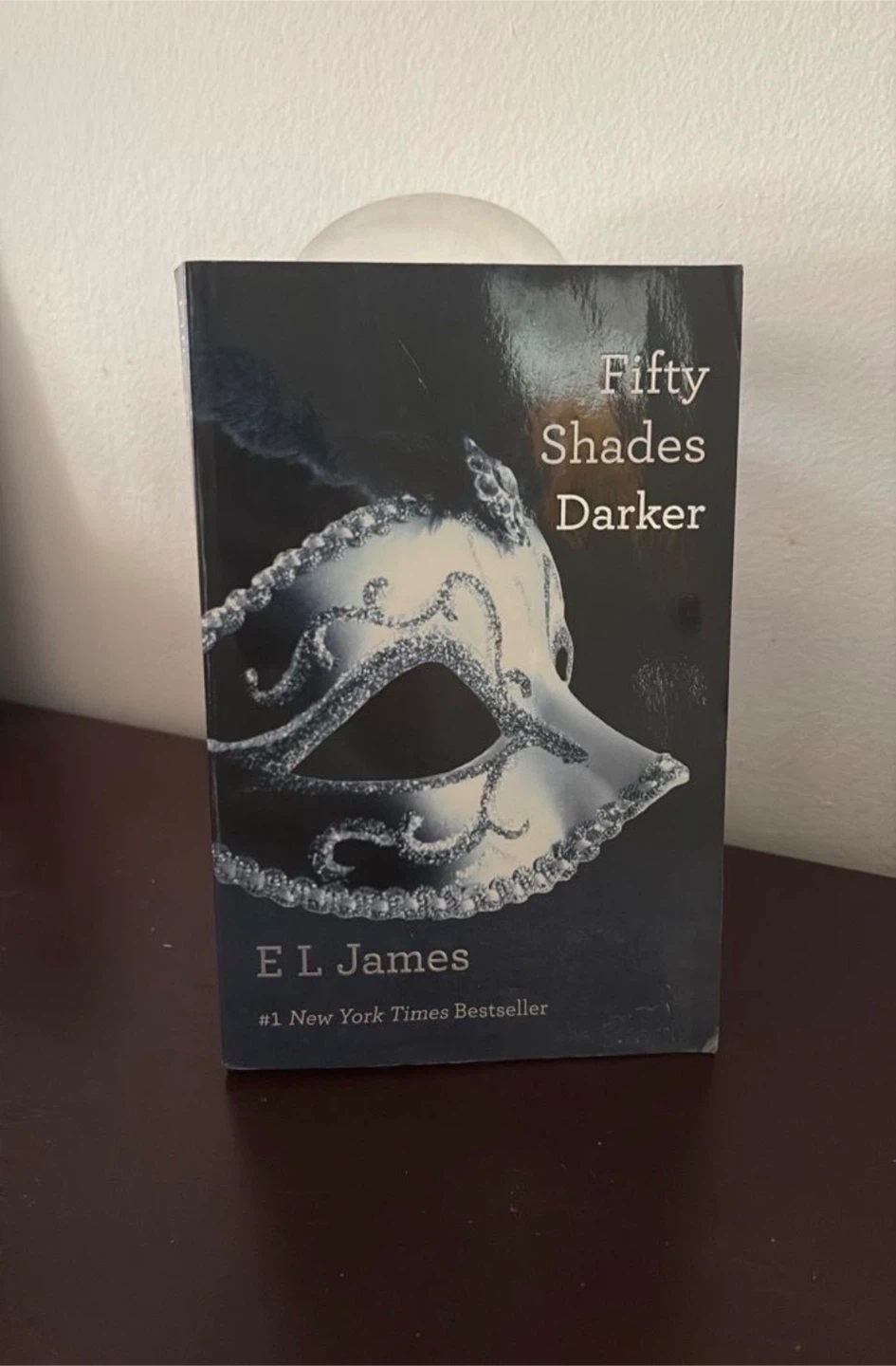 Fifty Shades Darker by E. L. James