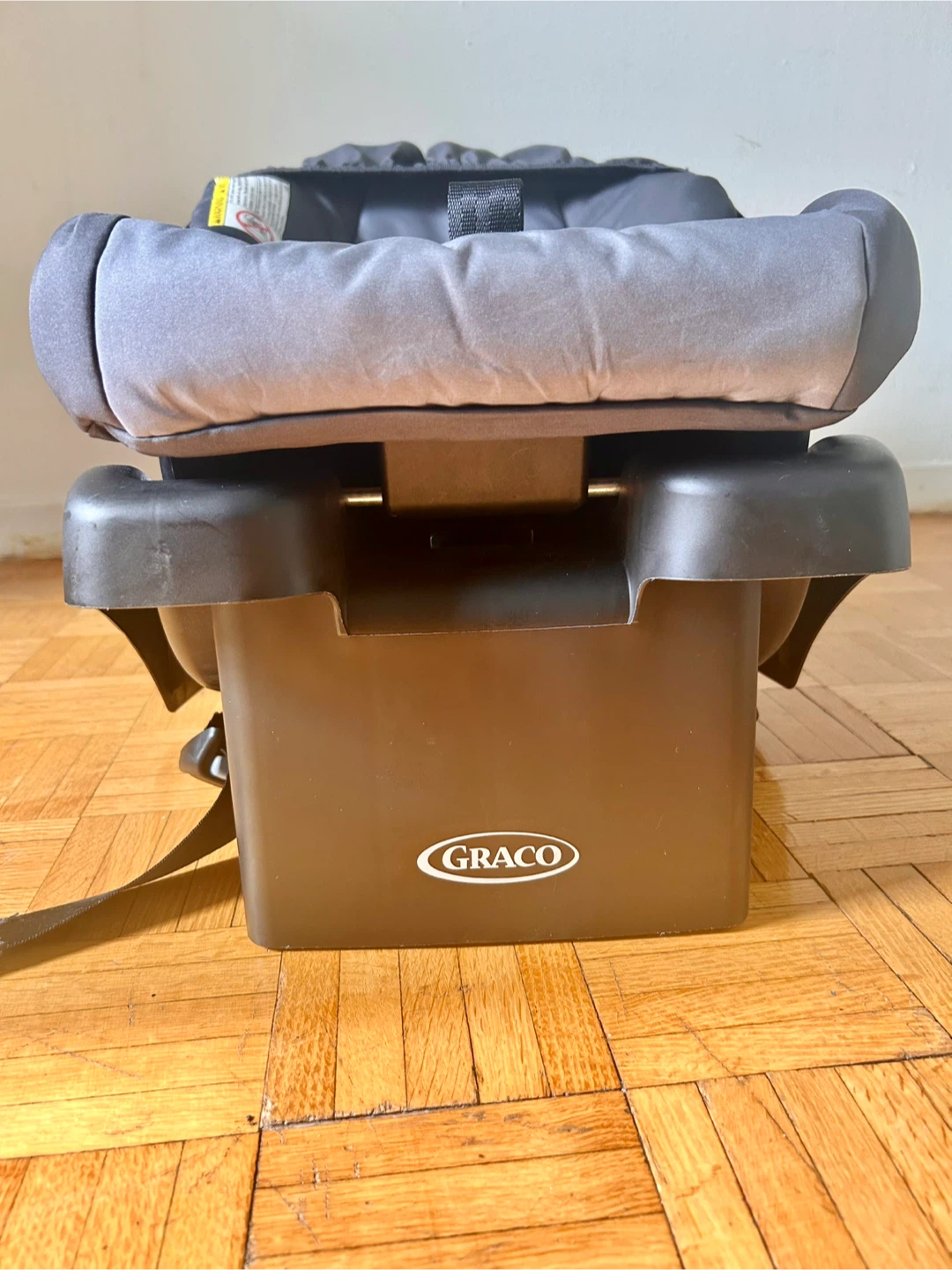 Graco SnugRide 30 Infant Car Seat - photo 4