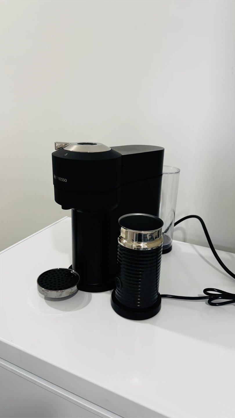 Nespresso Vertuo Next Coffee Machine with Aeroccino Milk Frother - photo 4