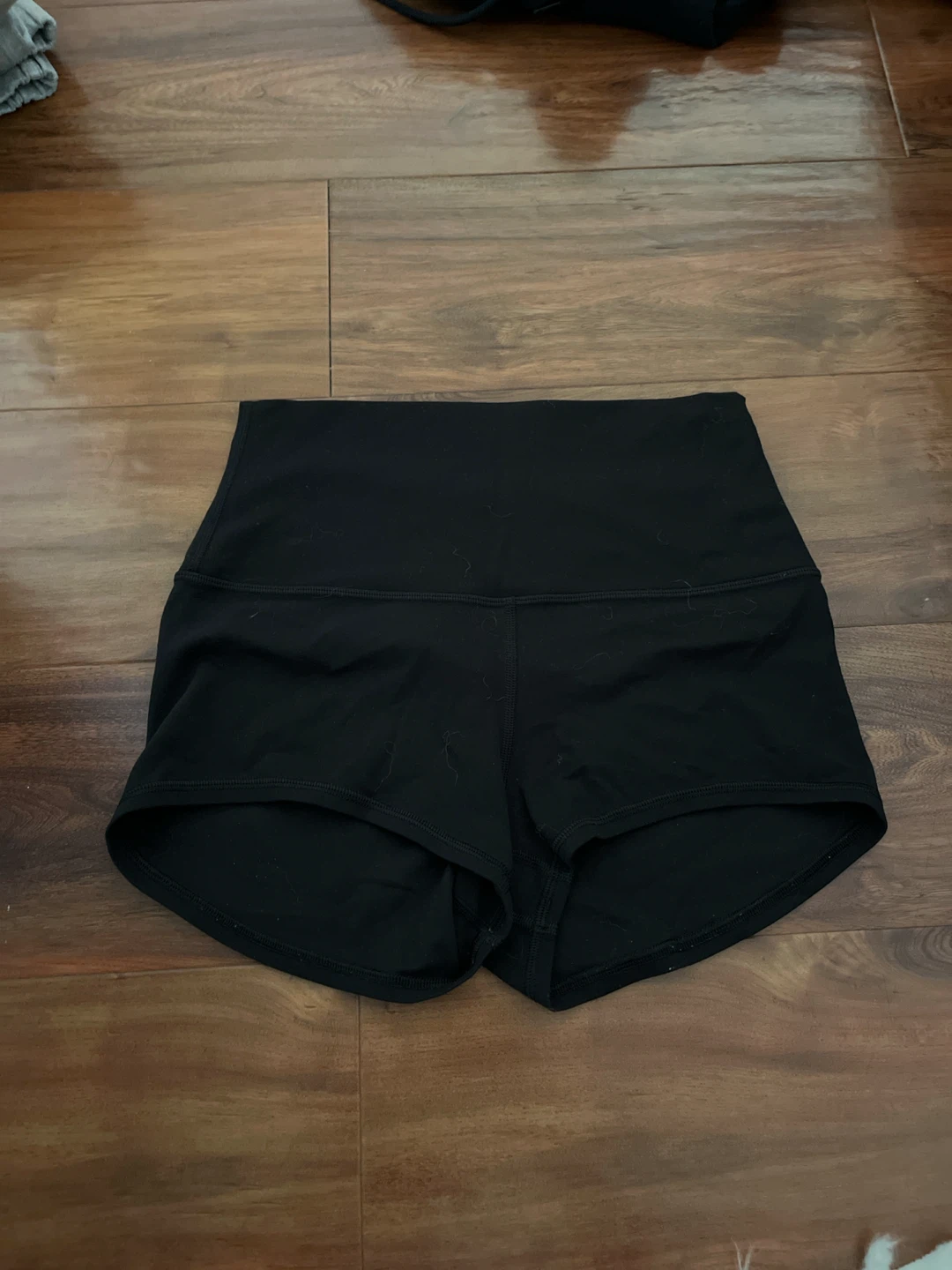 Lululemon High rise 2.5in align shorts