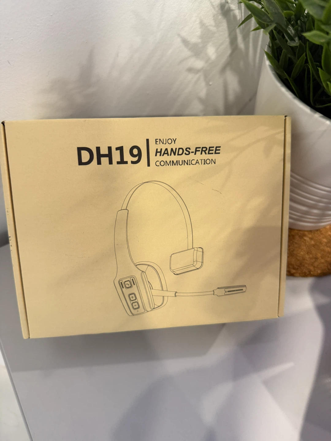 DH19 Hands-Free Wireless Headset