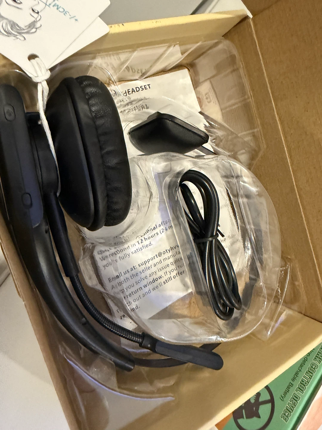 DH19 Hands-Free Wireless Headset - photo 2