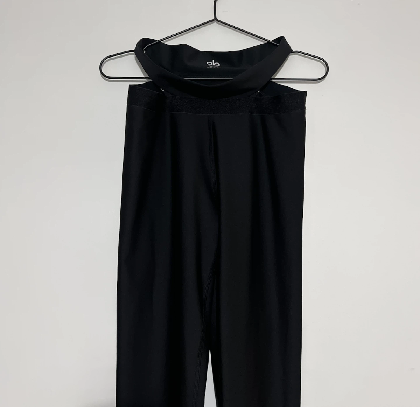 Alo Yoga Black Leggings with Cut-Out Waist - photo 2