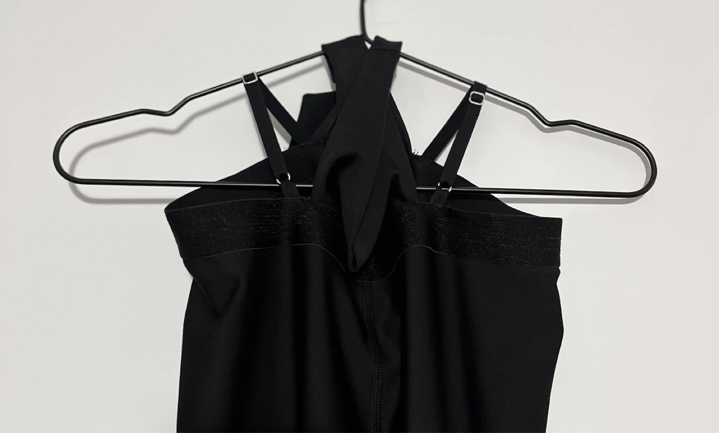 Alo Yoga Black Leggings with Cut-Out Waist - photo 4