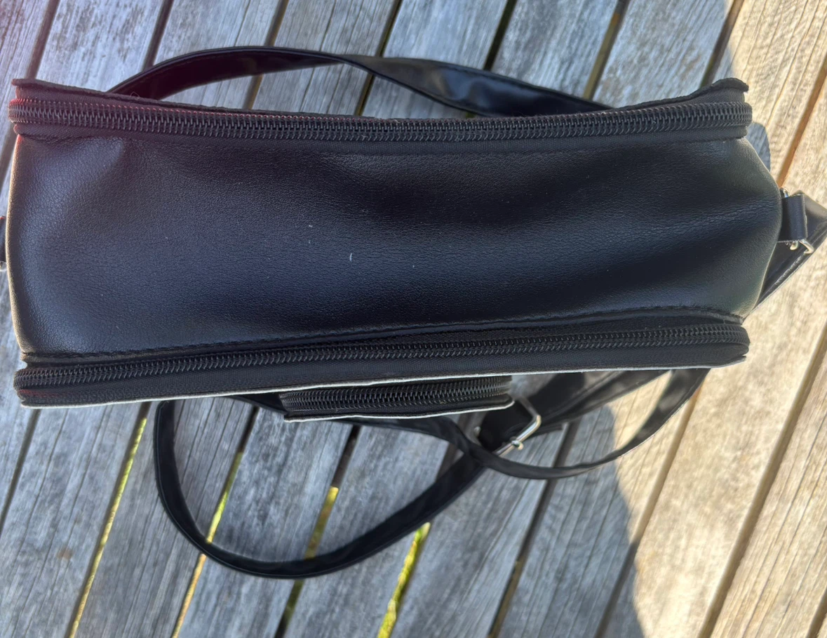 Camera shaped purse - photo 2