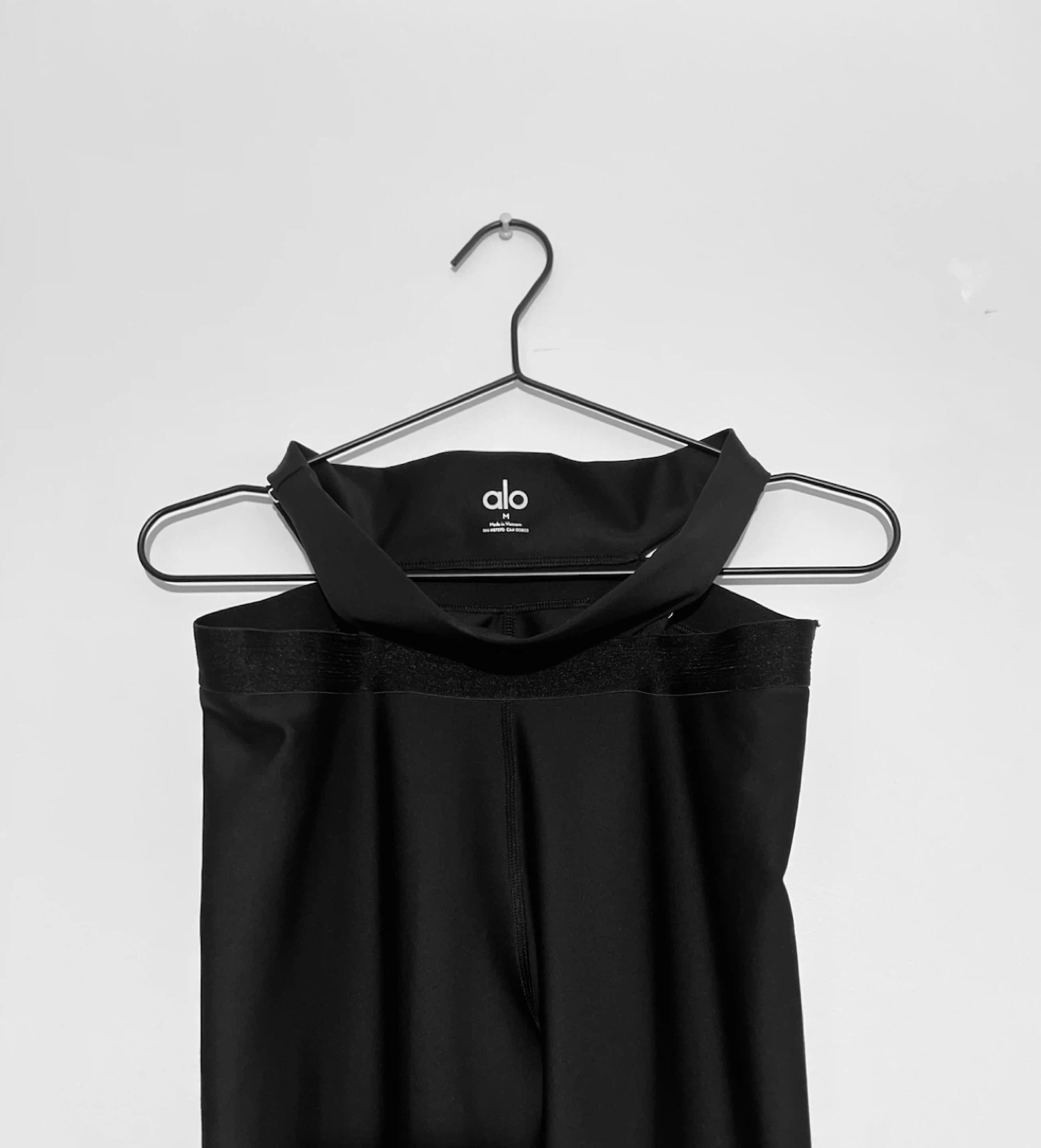 Alo Yoga Black Leggings with Cut-Out Waist - photo 5