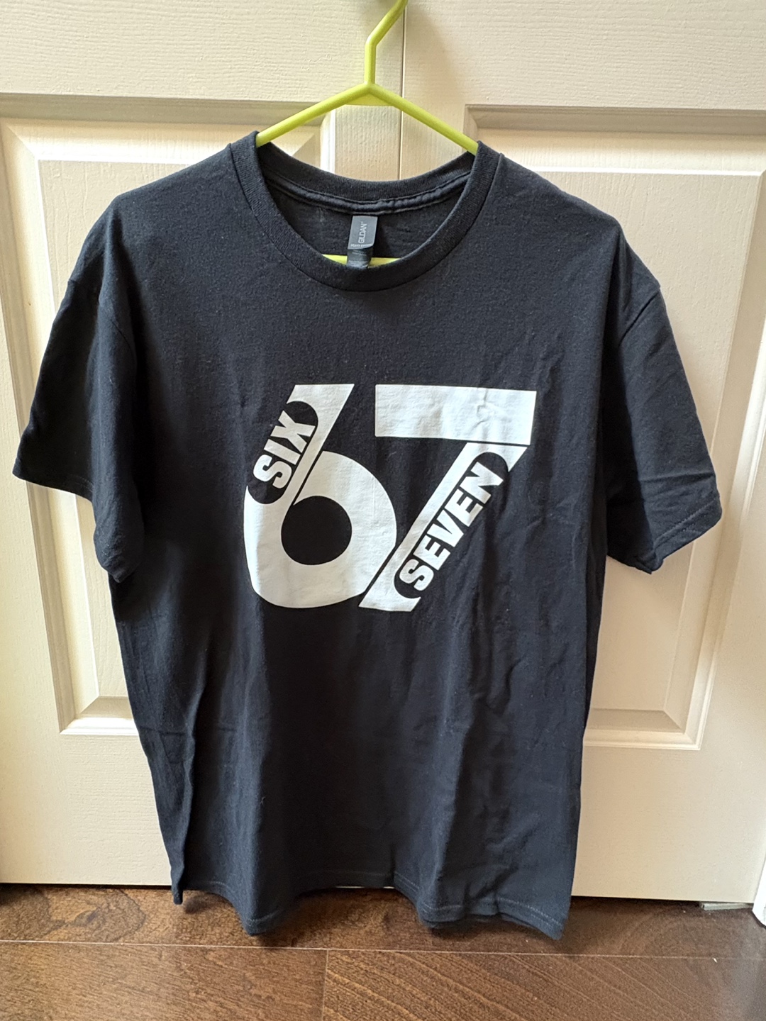 Gildan "SIX 67 SEVEN" T-Shirt