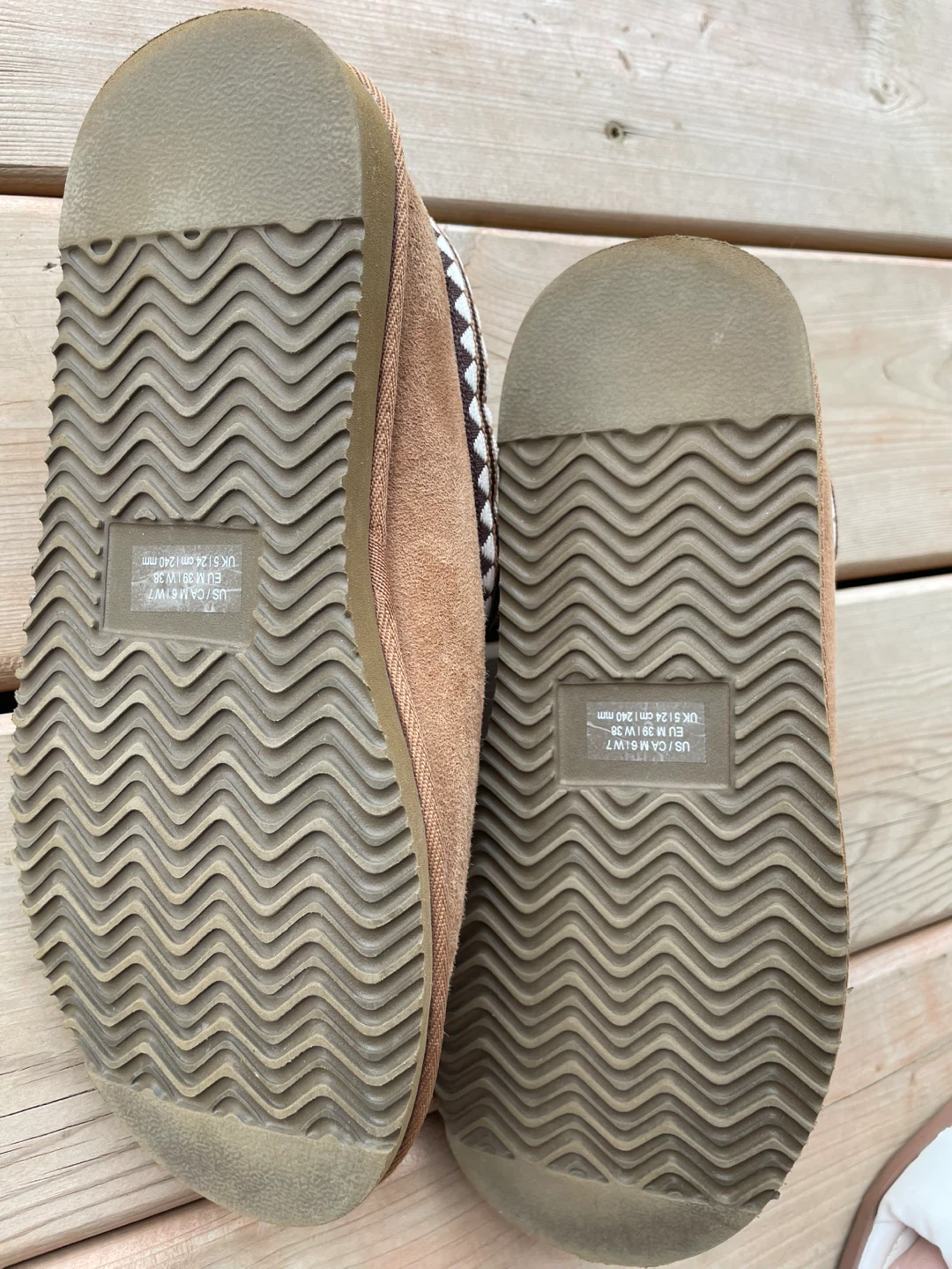Kirkland “Ugg” slipper - photo 3