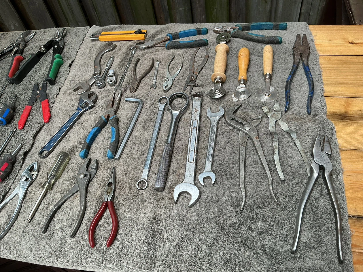 Assorted Hand Tools ! - photo 2
