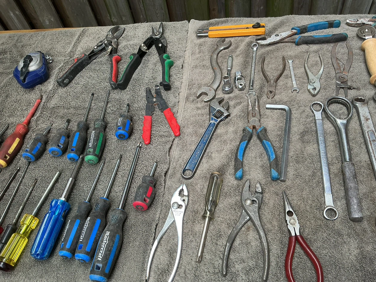 Assorted Hand Tools ! - photo 3