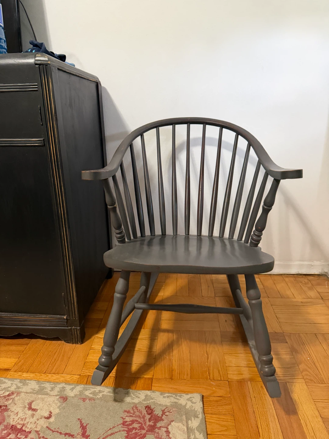 Vintage Windsor-Style Wooden Rocking Chair – Dark Grey Finish - photo 4