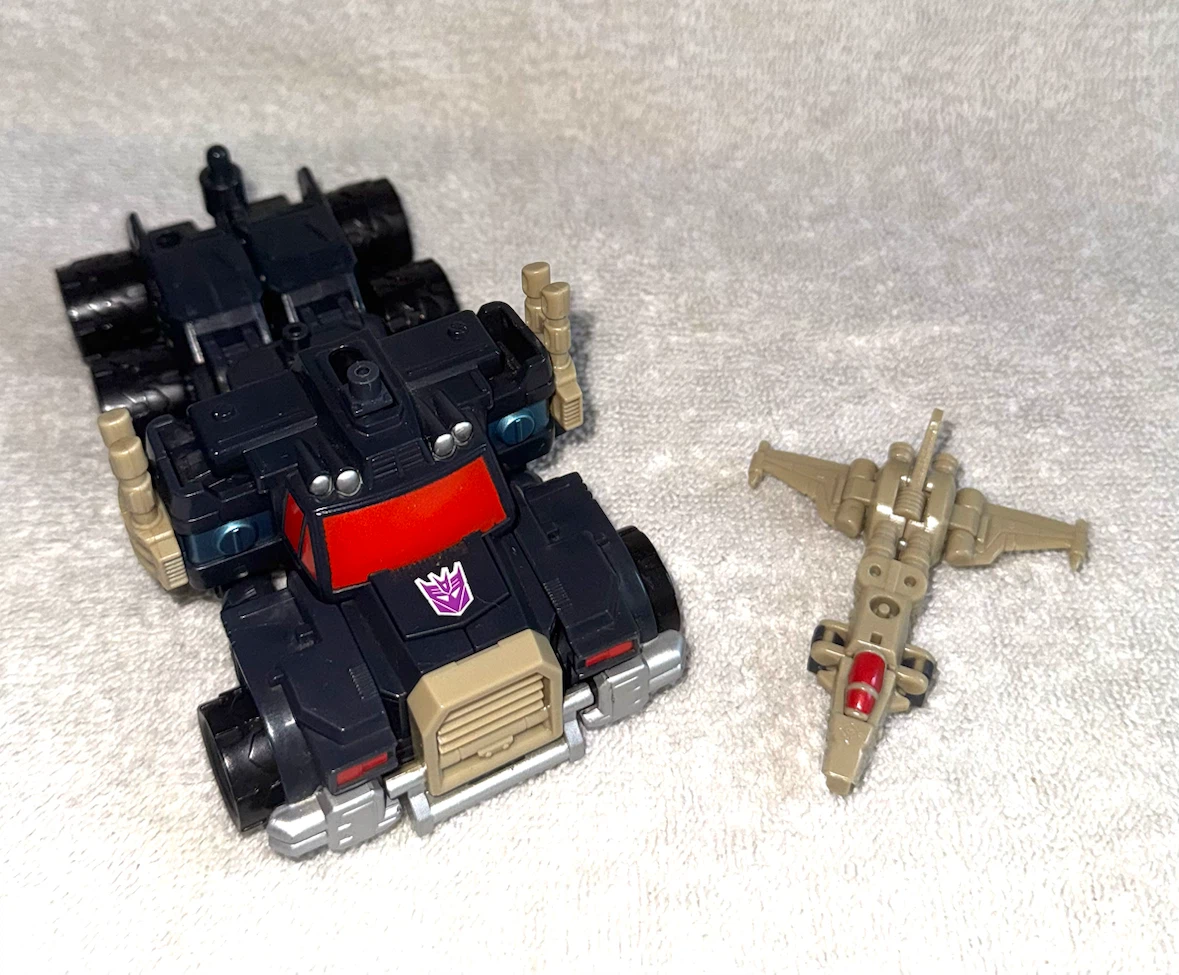 Transformers Armada Nemesis Prime complete with Run-over - photo 3