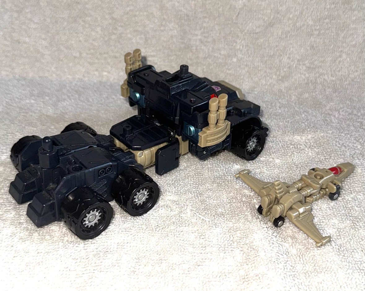 Transformers Armada Nemesis Prime complete with Run-over - photo 4