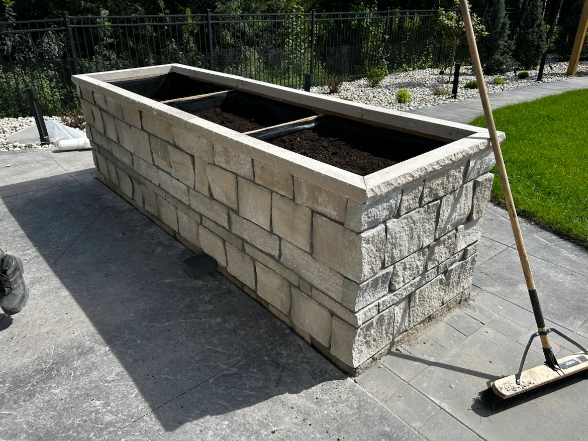 Stone Raised Planter Box - photo 2