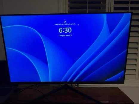 🔥 MOVING OUT SALE – 32” 4K UHD Monitor (Gawfolk)! - photo 3
