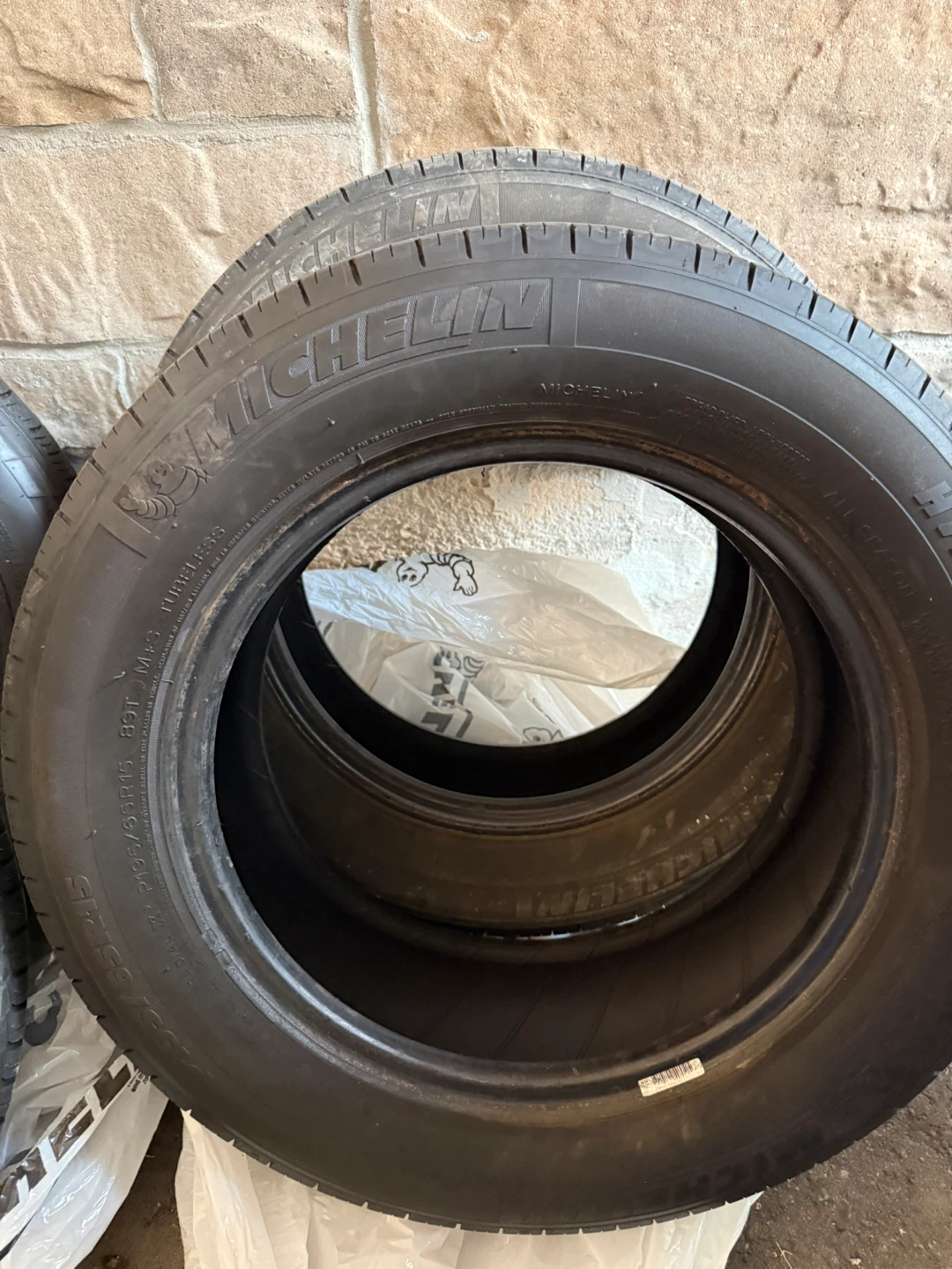 Michelin & Bridgestone Tires - P195/65R15 - photo 2