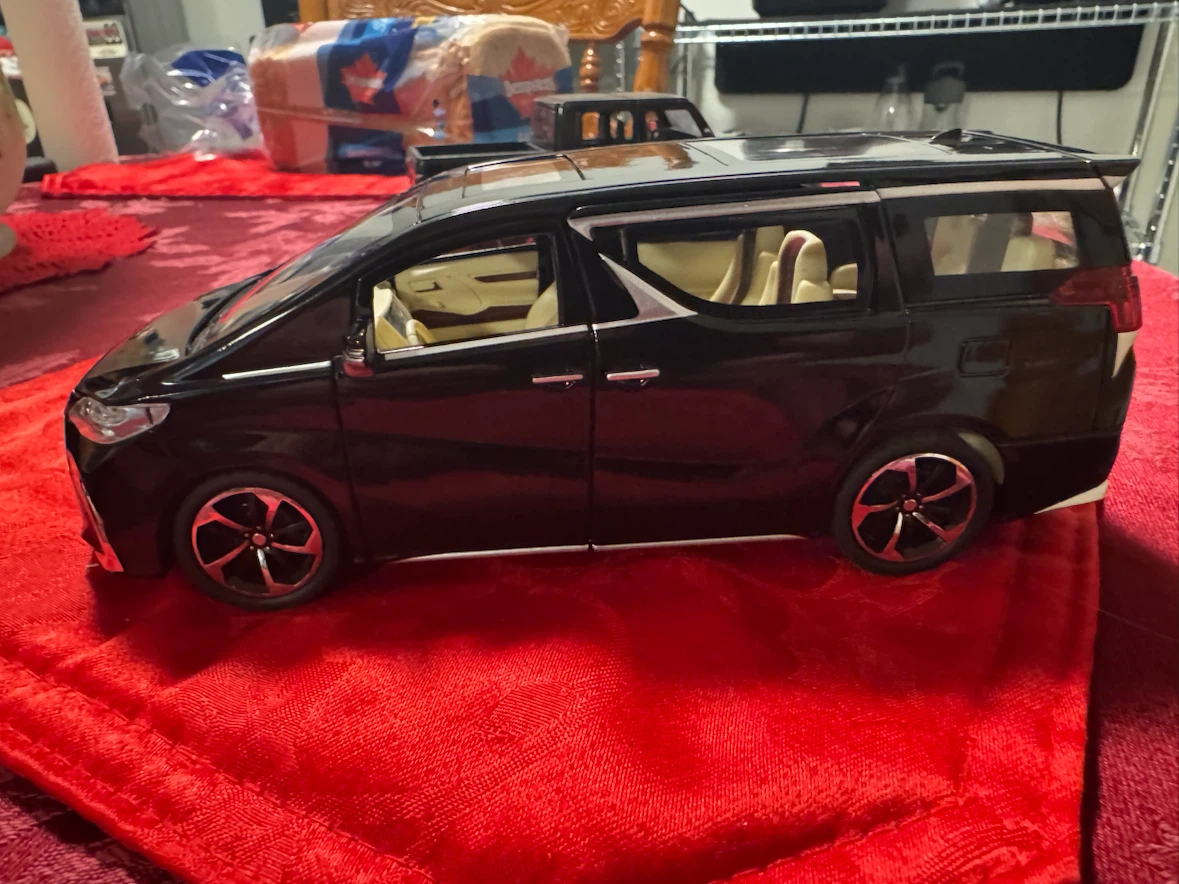 Rare Diecast Lexus Minivan. 1/24th scale