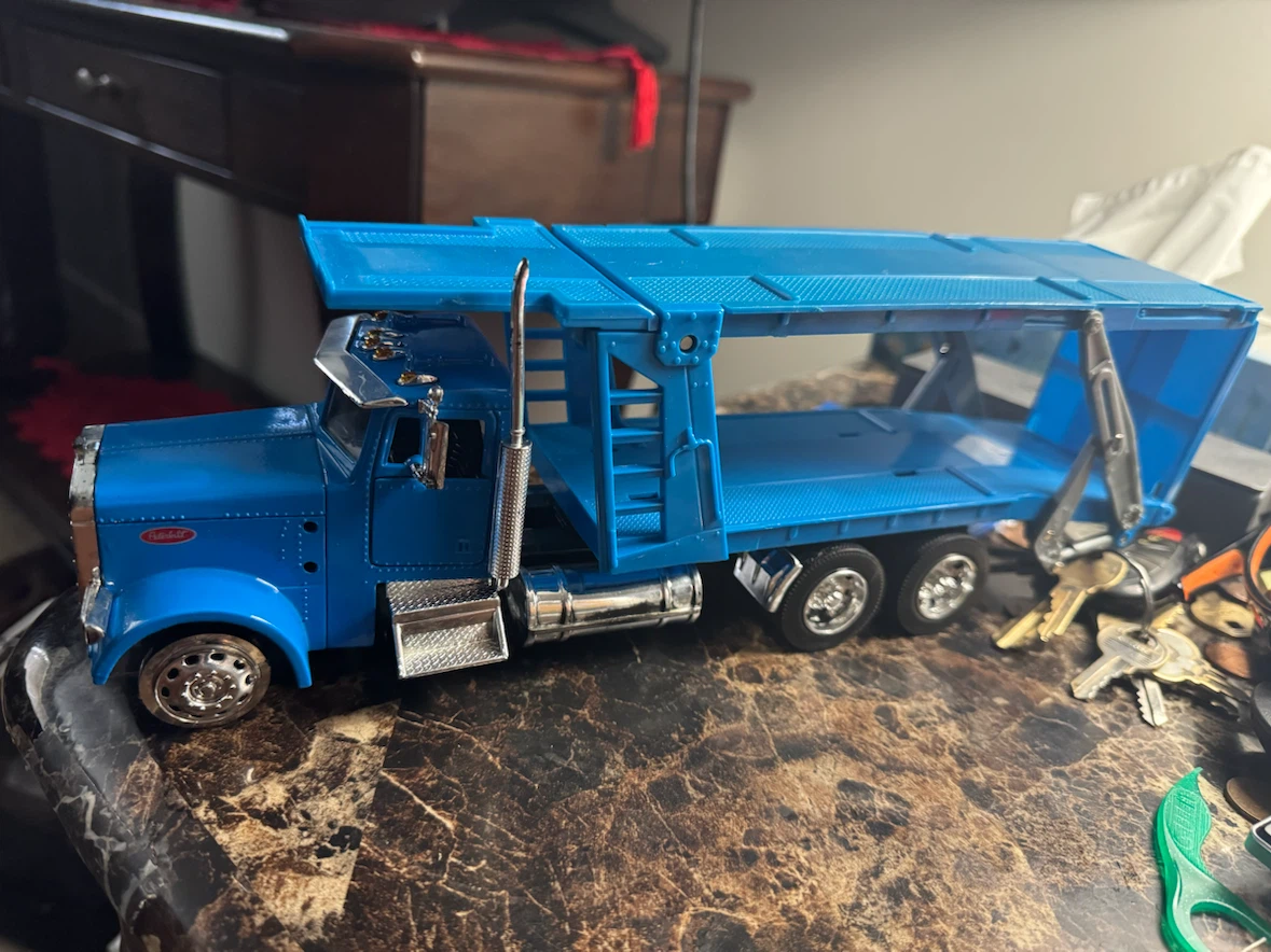 Diecast Semi Car Hauler - photo 2