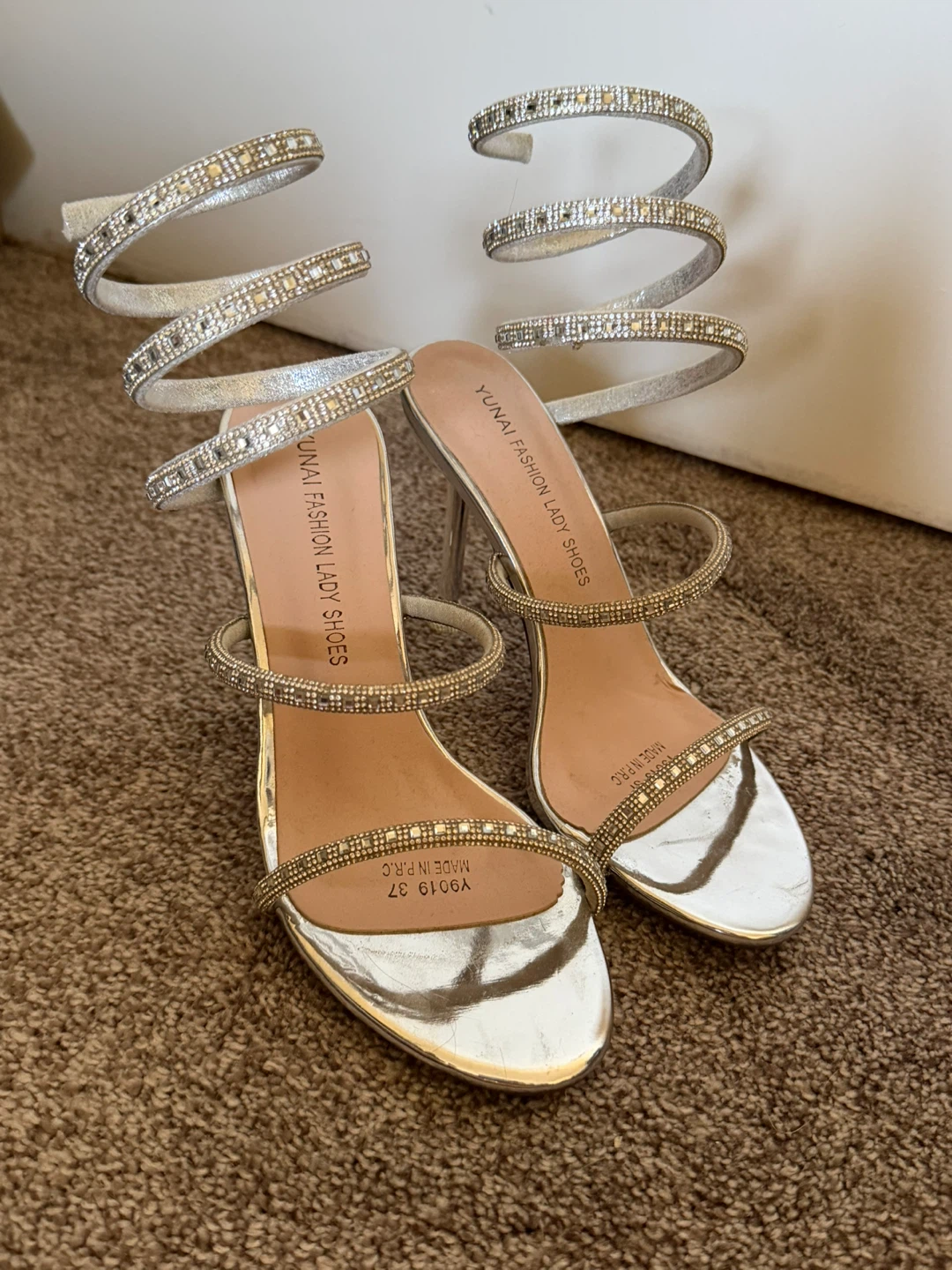 Yunai Fashion Lady Shoes Silver Heels Size 37