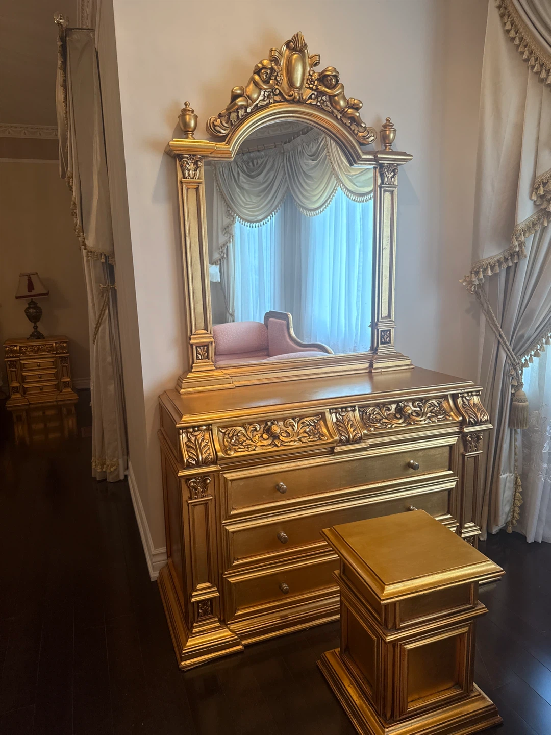 Antique Gold  plated Vanity  Set with Mirror and Stool - photo 2