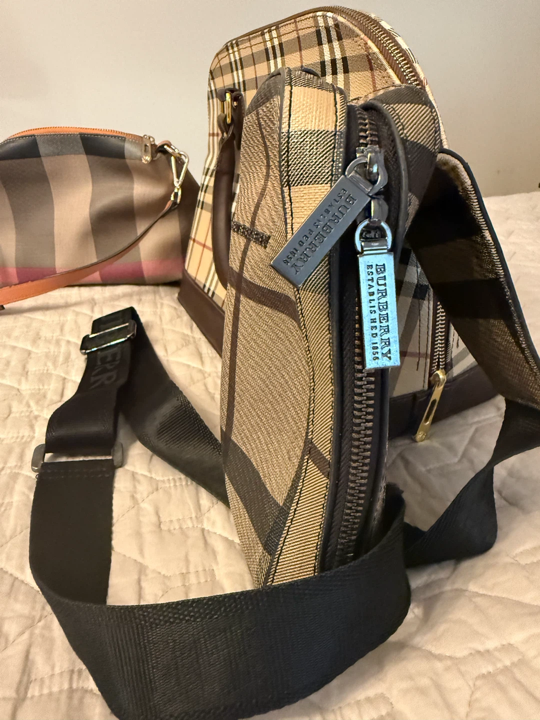 Luxurious brand name handbags without the luxury price tag!!