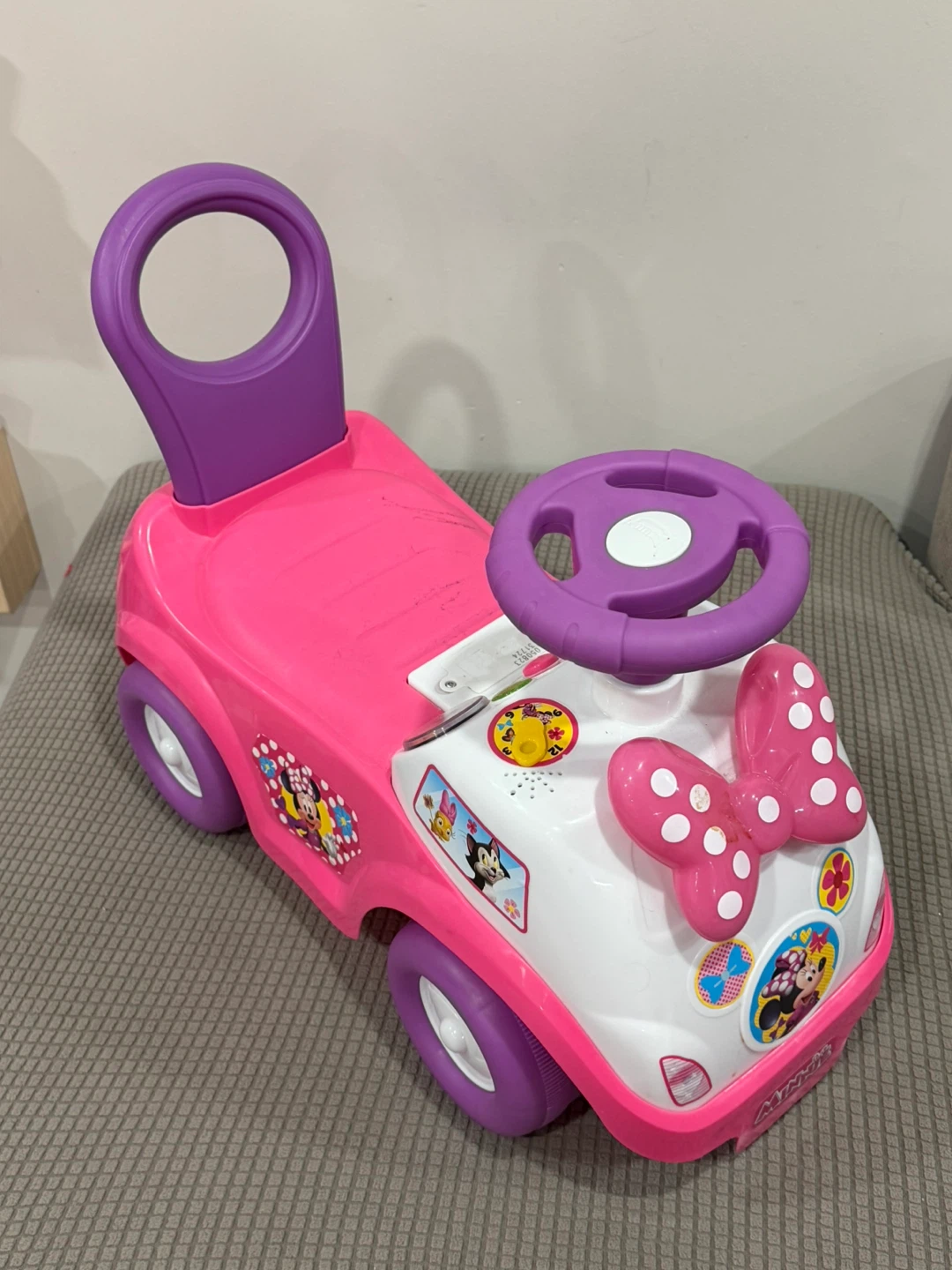 Minnie Mouse car