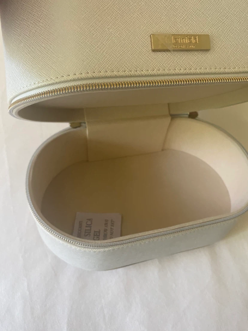 White Vanity Case with Gold Trim - photo 3