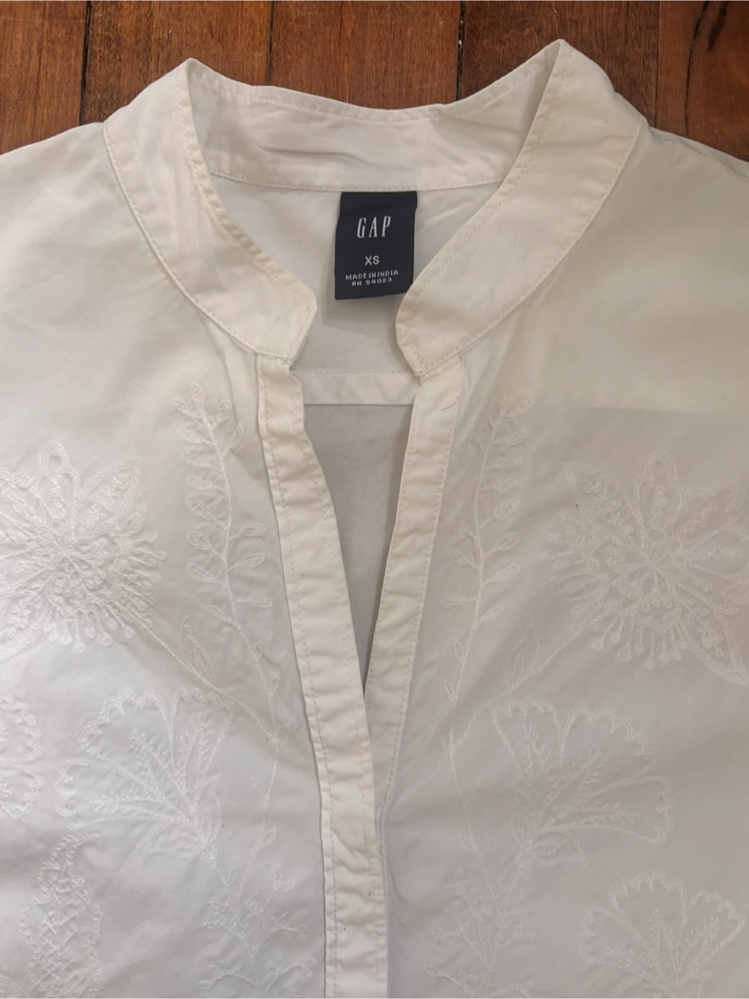 GAP White Embroidered Tunic Top XS - photo 4