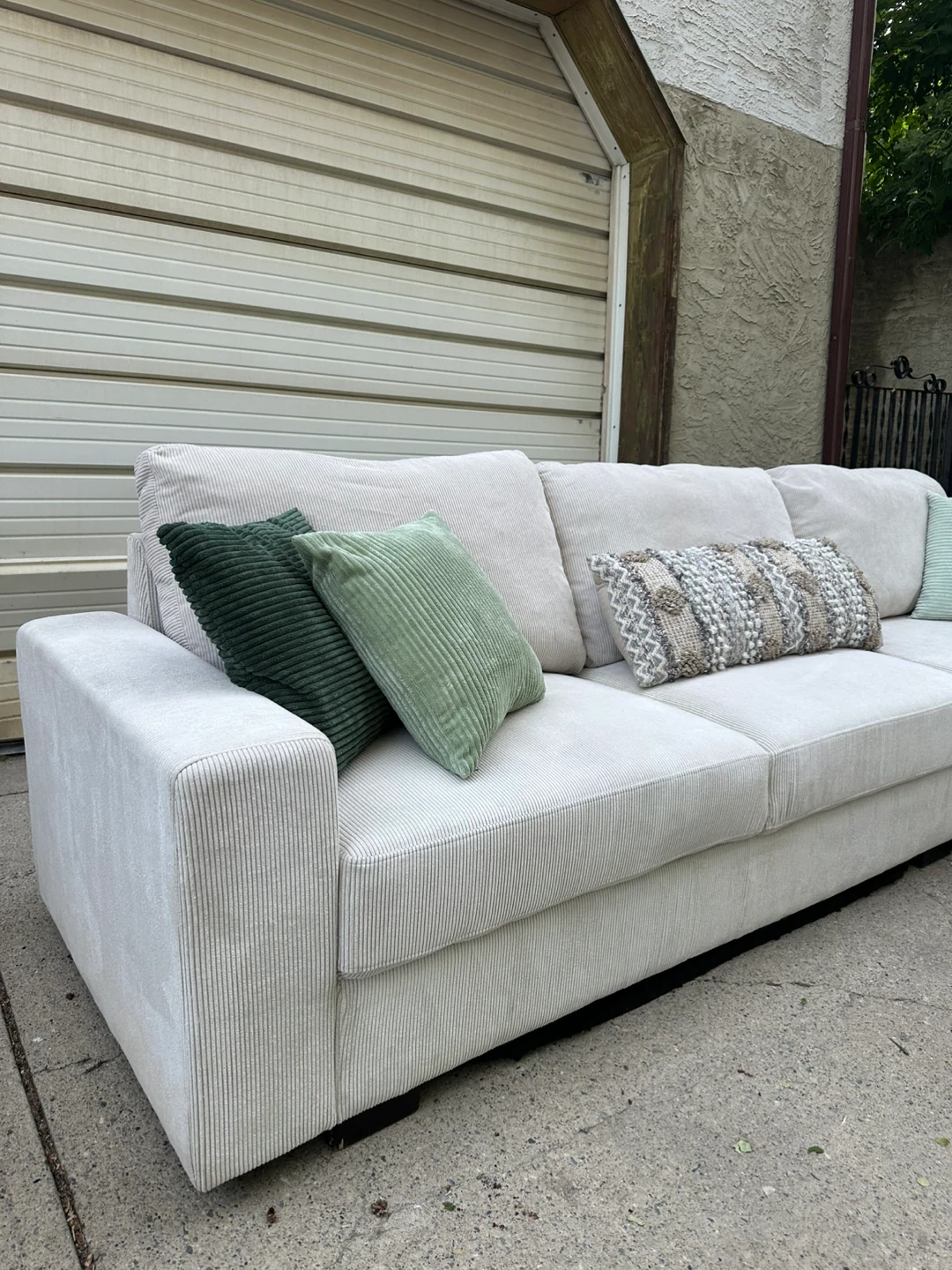 White Corduroy Reversible Sectional Sofa w/ Chaise - photo 5