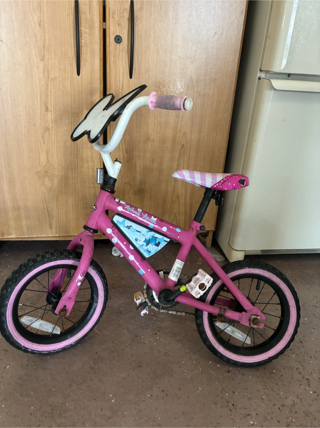 Kids Pink Huffy minnie mouse Bicycle